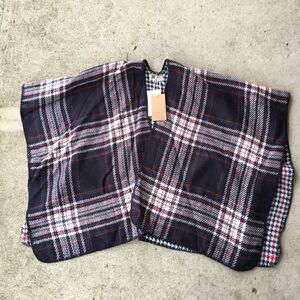 NWT Look by M tartan plaid poncho. OS